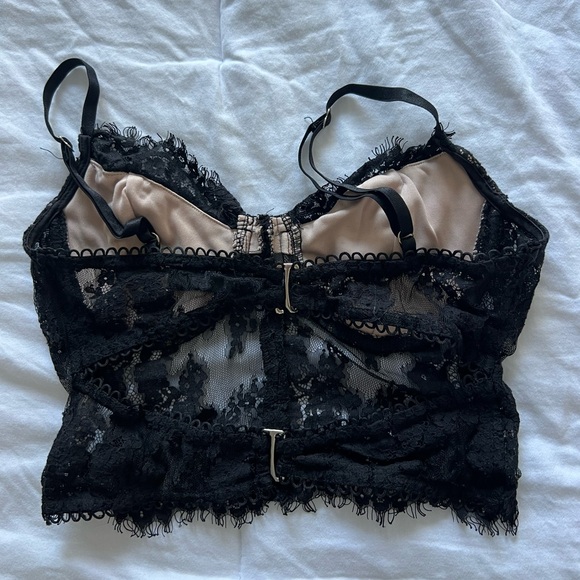 White fox lacy corset top - Picture 2 of 3